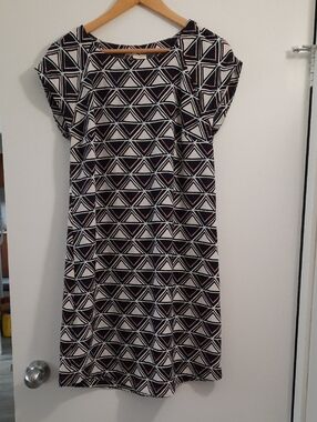 Merona Blue, Red & White Geometric Shift Dress